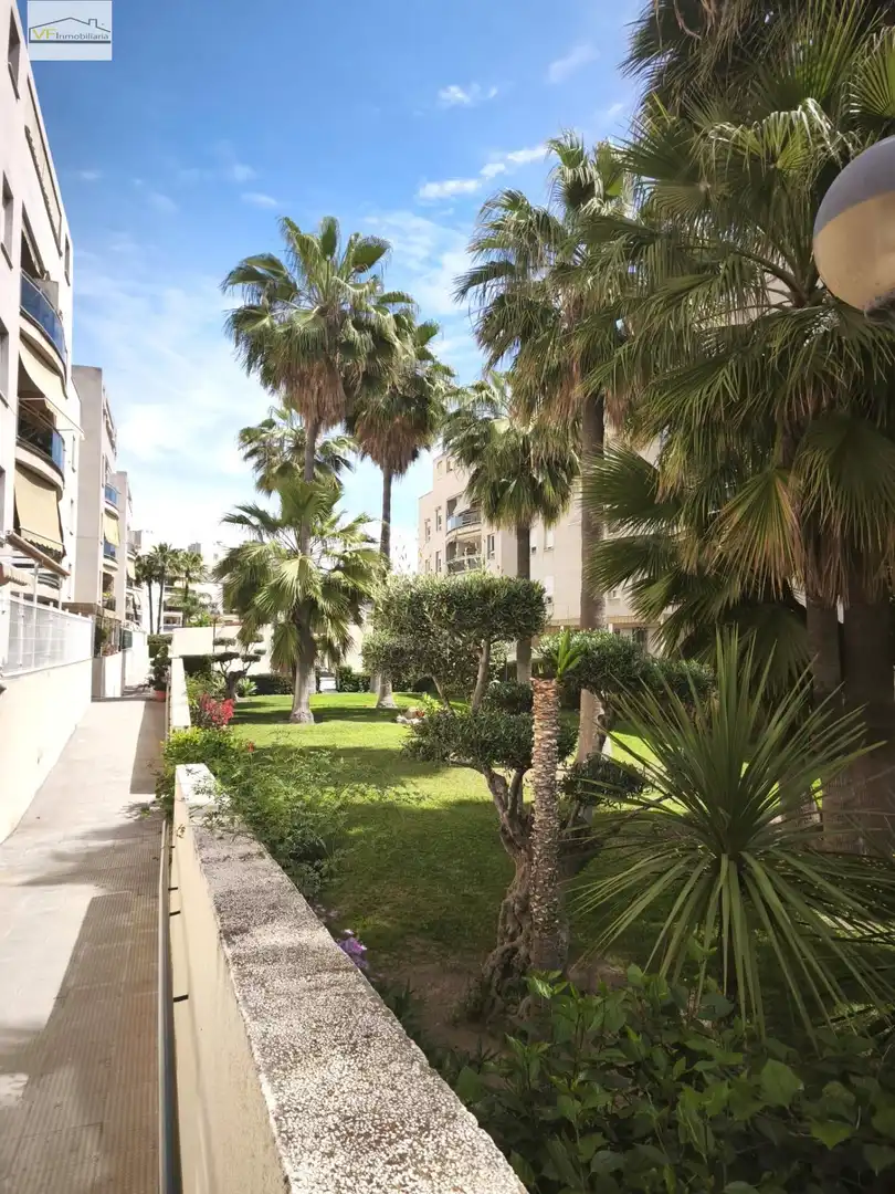 Vista exterior de Piso en venta en Málaga con Aire acondicionado, Terraza y Piscina comunitaria