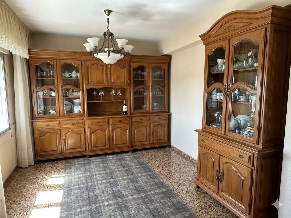 Comedor de Piso en venta en Ribeira con Trastero y Amueblado