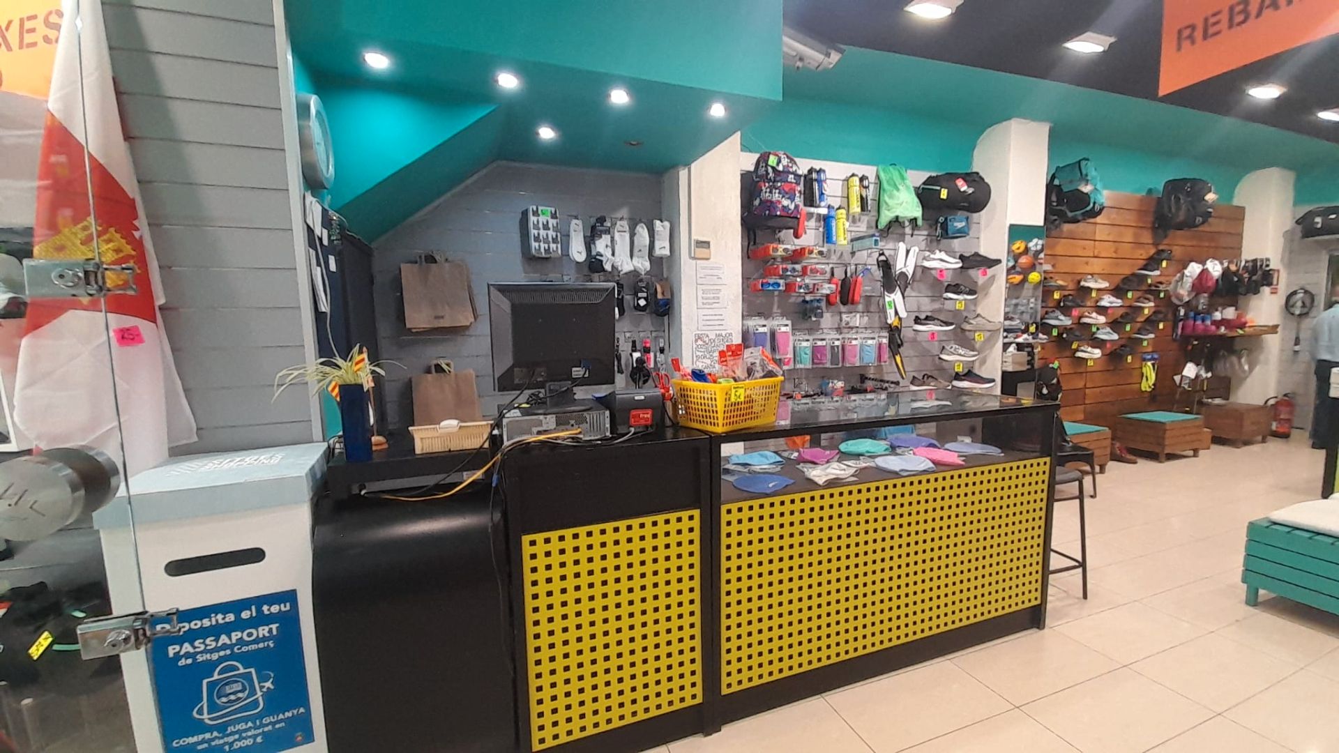 Premises to rent in Sitges  with Air Conditioner