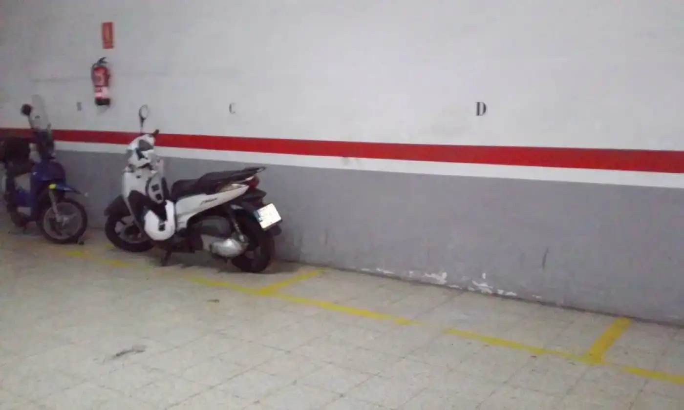 Garage zur Miete in Gran Via de les Corts Catalanes, 462, Sant Antoni