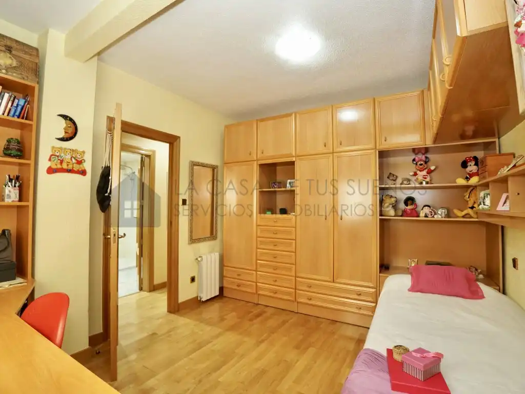 Habitación de Casa o chalet en venta en Novelda