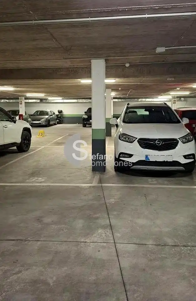 Parking de Piso en venta en Málaga con Aire acondicionado, Calefacción y Terraza