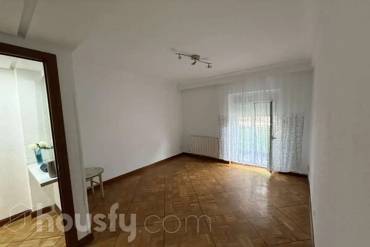 Wohnzimmer von Wohnung zur Miete in Madrid mit Heizung, Möbliert und Balkon