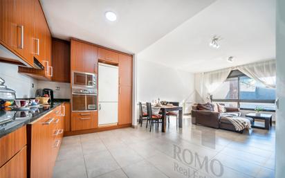 Exterior view of Flat for sale in Santa Perpètua de Mogoda  with Air Conditioner and Balcony