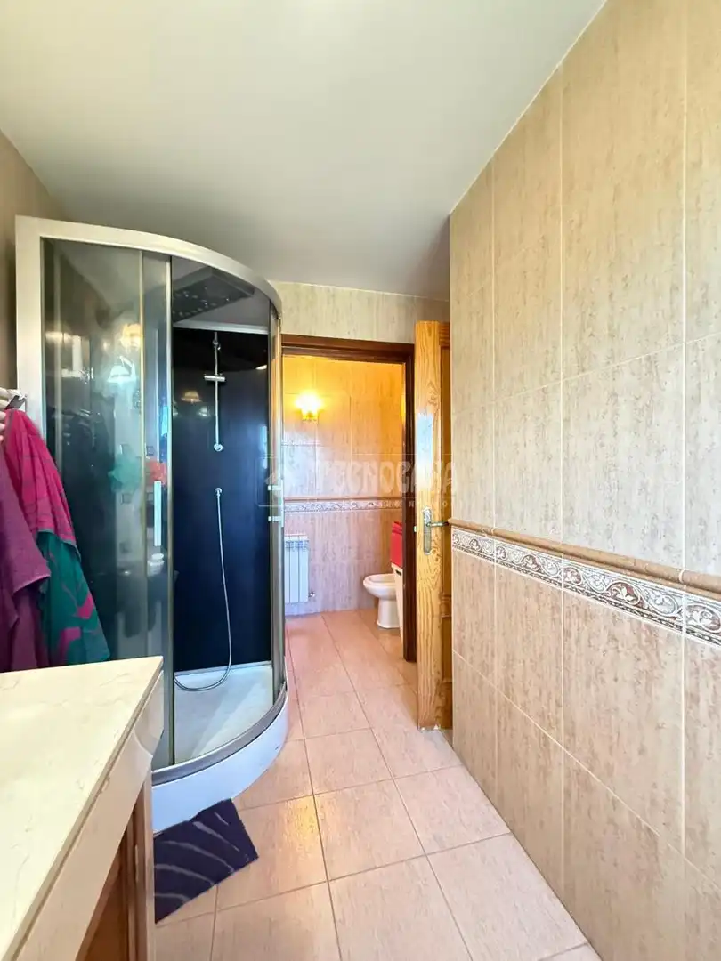 Bathroom of Detached homes for sale in Móstoles