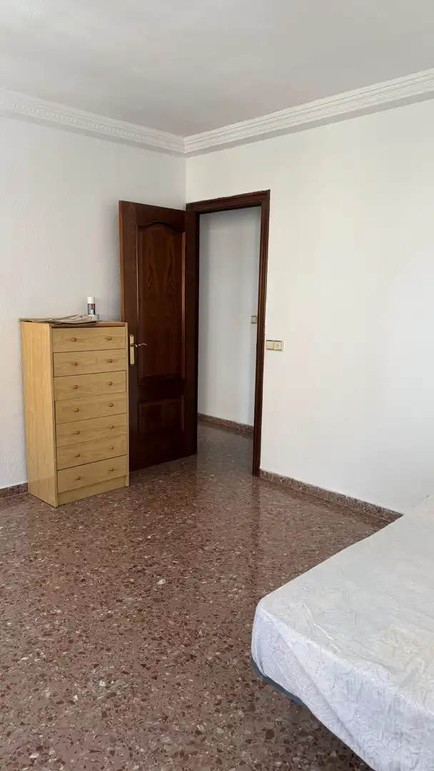 Schlafzimmer von Wohnung zur Miete in Valencia mit Terrasse, Möbliert und Waschmaschine