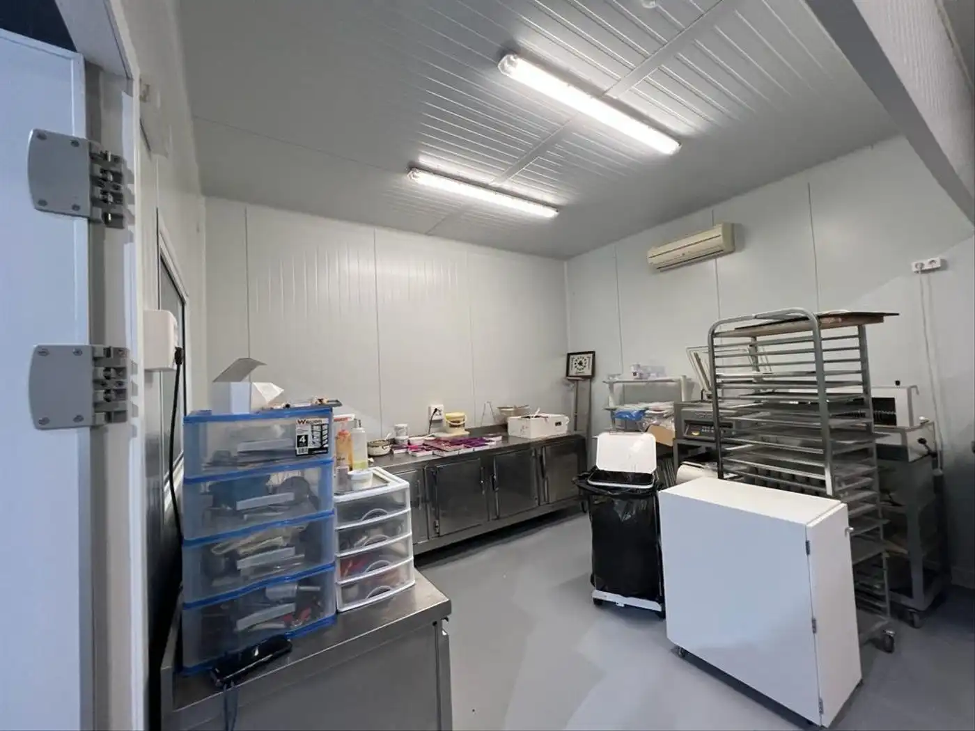 Kitchen of Industrial buildings for sale in Terrassa  with Heating and Alarm