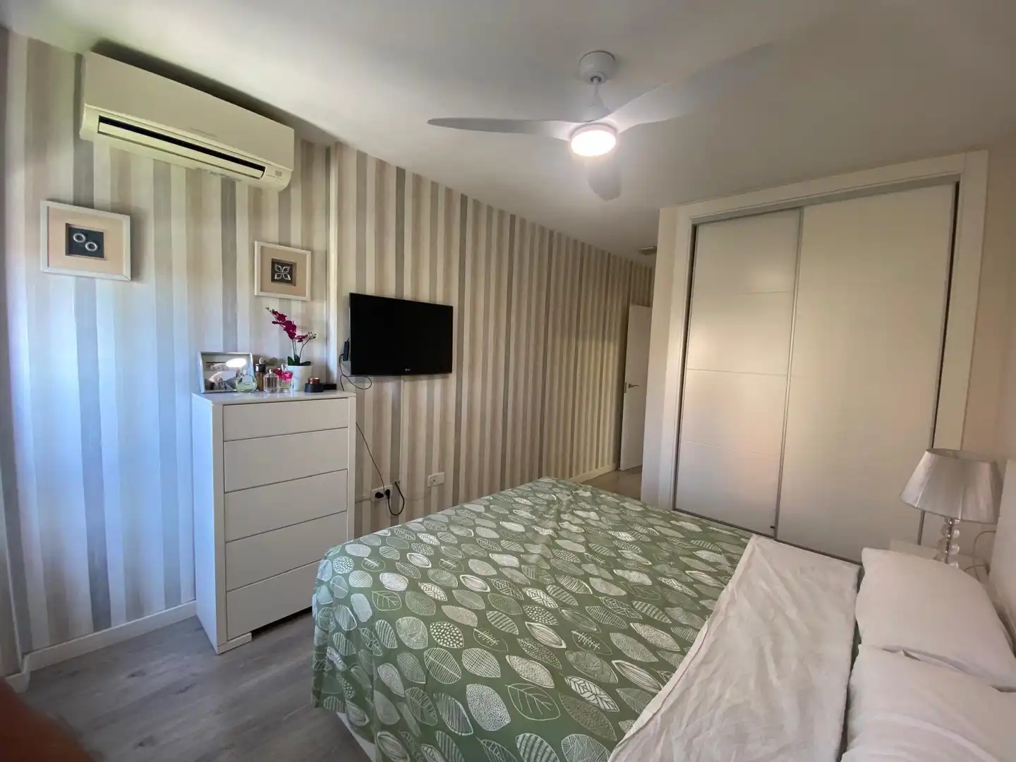Habitación de Casa adosada en venta en Cartagena con Aire acondicionado, Jardín privado y Terraza