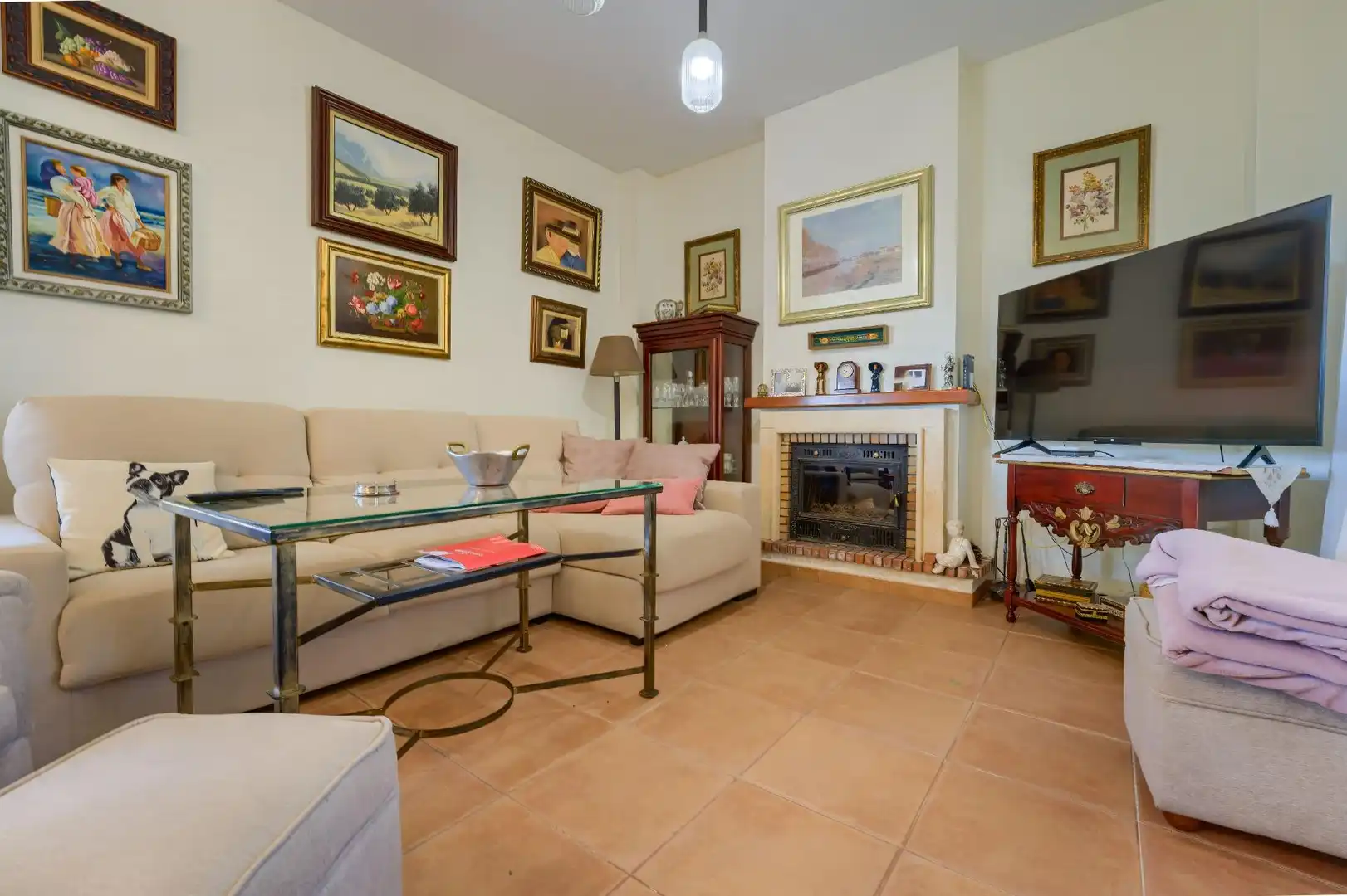 Sala d'estar de Casa o xalet en venda en Alcalá de Guadaira amb Aire condicionat, Calefacció i Jardí privat