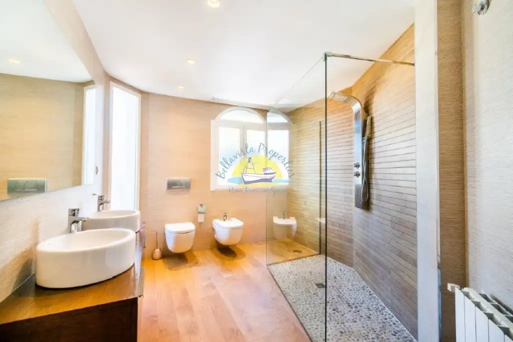 Baño de Casa o chalet en venta en L'Alfàs del Pi con Aire acondicionado, Jardín privado y Terraza