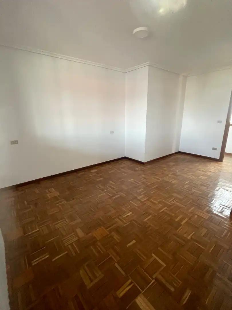 Wohnung zur Miete in O Carballiño   mit Parkett, Terrasse und Ofen