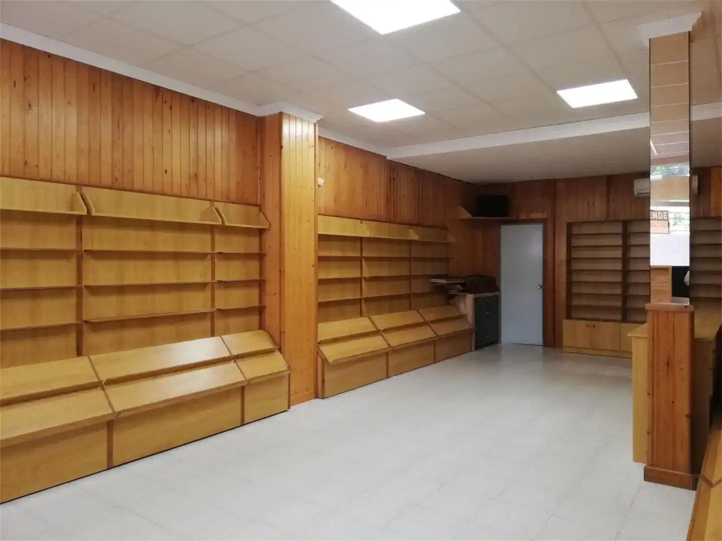 Commercial properties for rent in Móra d'Ebre  with Air Conditioner and Furnished