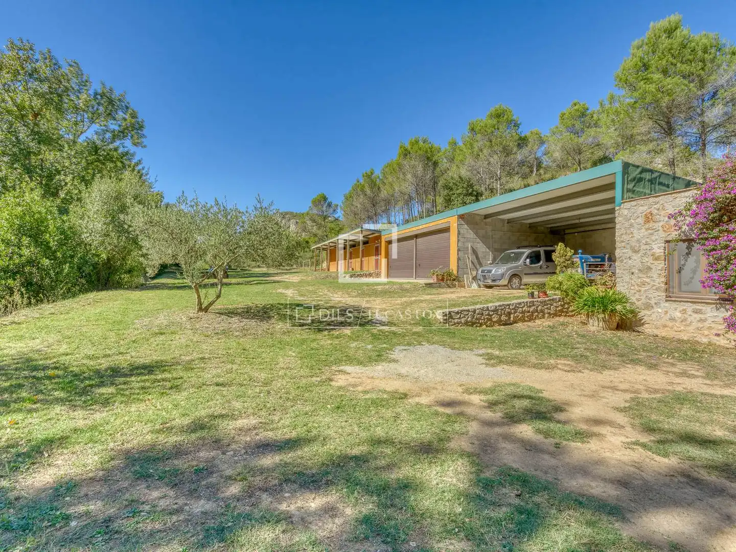 Jardín de Finca rústica en venta en Boadella i les Escaules con Calefacción, Jardín privado y Terraza