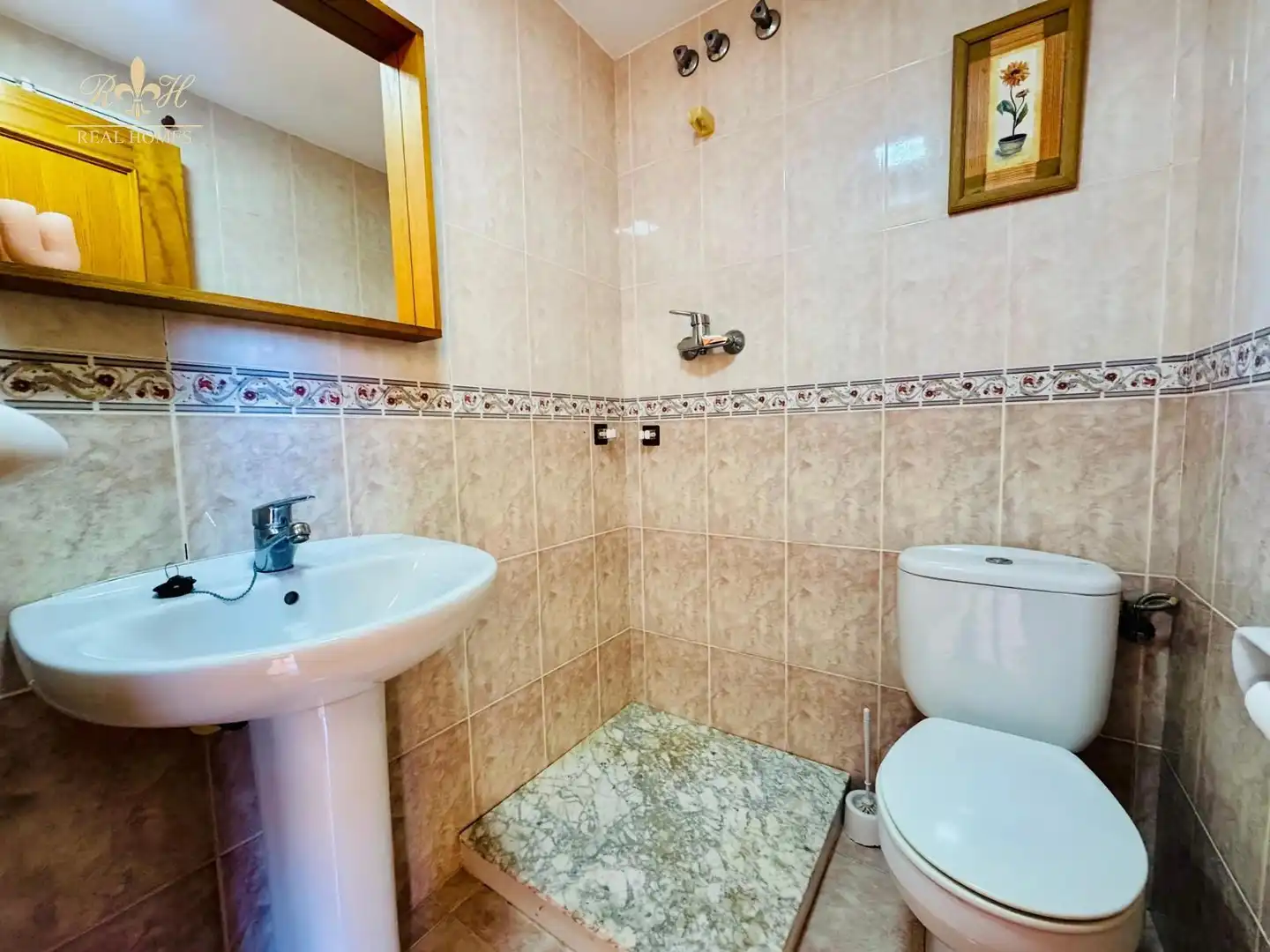 Baño de Dúplex en venta en L'Alfàs del Pi con Aire acondicionado, Jardín privado y Piscina