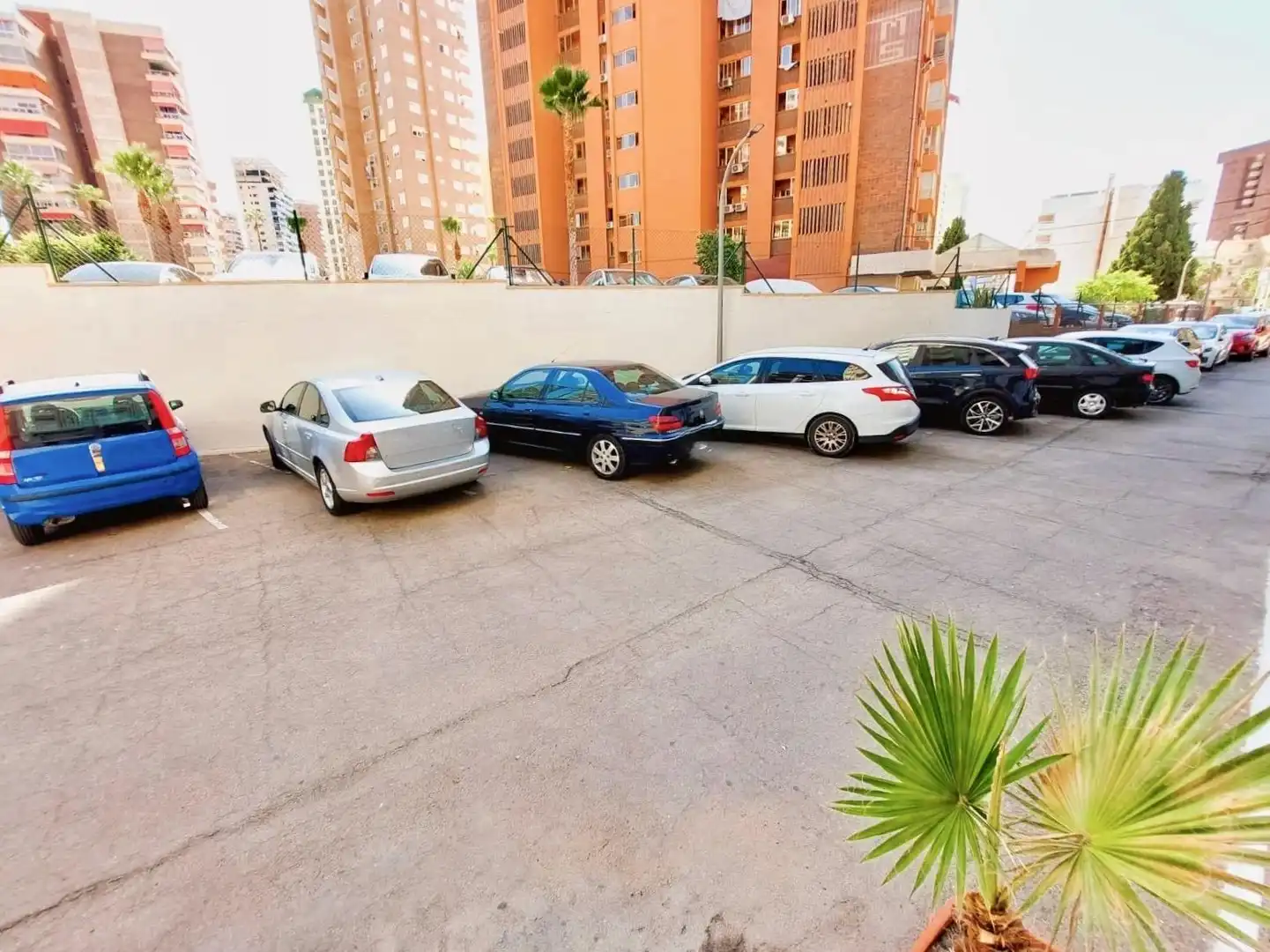 Aparcament de Estudi en venda en Benidorm amb Moblat i Piscina comunitària