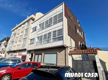 Casa amb balcó en venda a CIMADEVILA