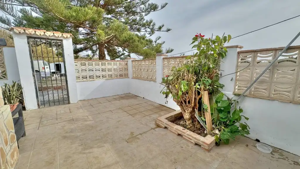 Houses for sale in Benajarafe