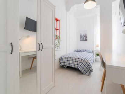 Bedroom of Apartment to share in  Valencia Capital