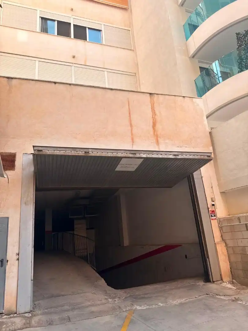 Garaje en venta en Calle Jacinto Benavente, 16, Puerto Deportivo