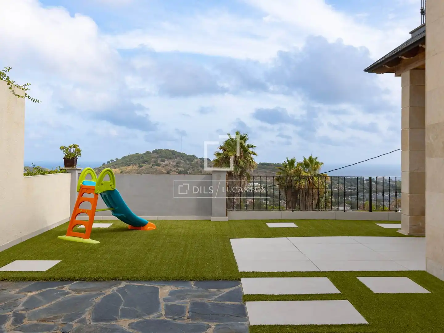 Houses for sale in Badalona  with Air Conditioner, Heating and Private garden