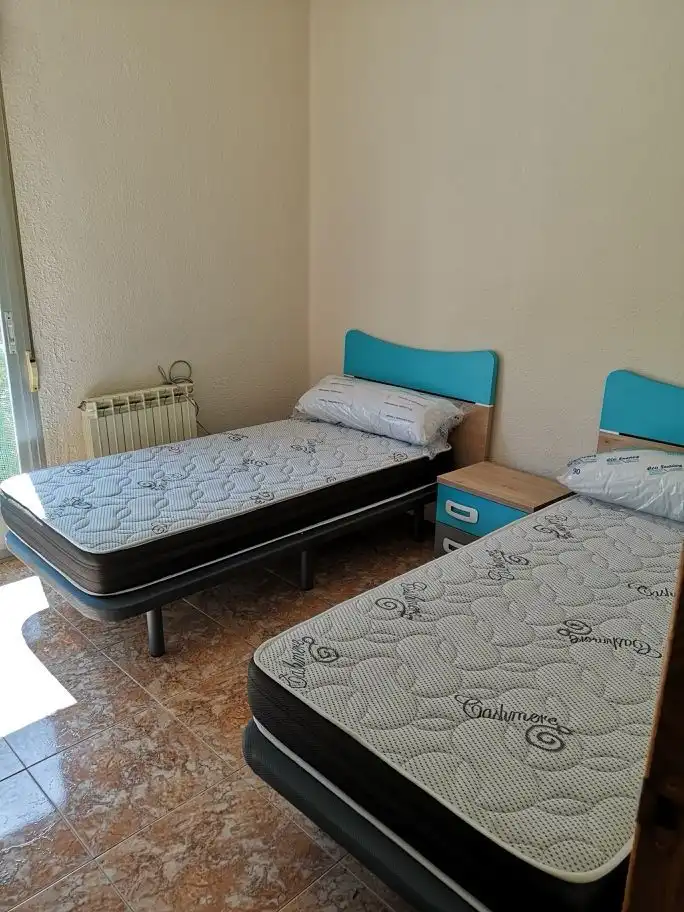 Habitación de Piso en venta en  Logroño con Calefacción y Amueblado