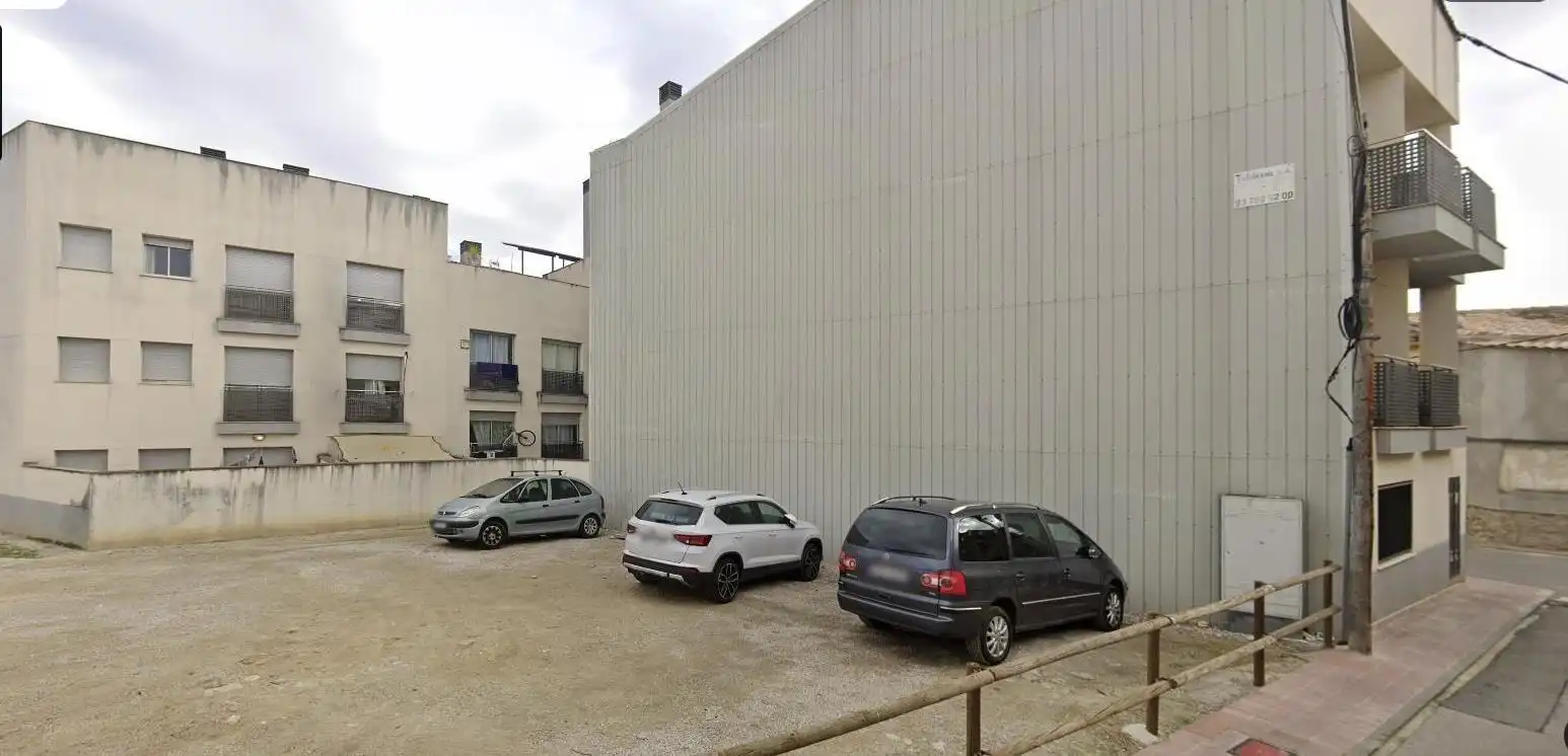 Terrenos y solares en venta en Carrer ANSELM CLAVE 4