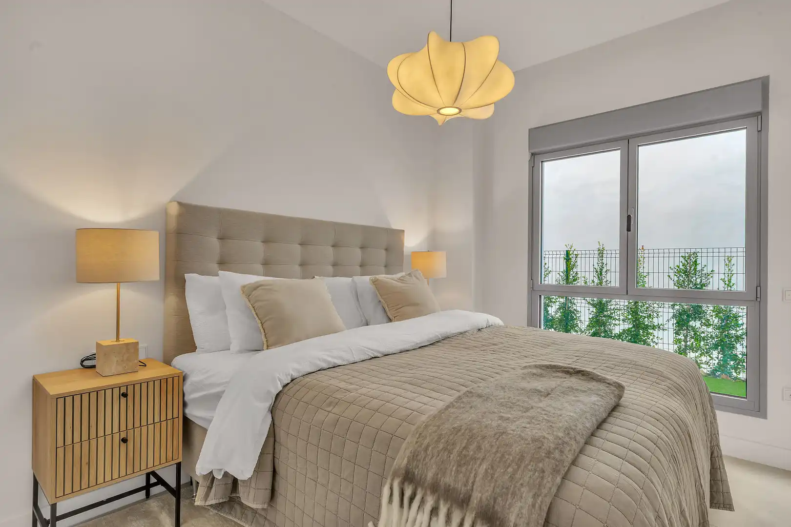 Bedroom of Ground floor for sale in Marbella  with Air Conditioner, Private garden and Terrace