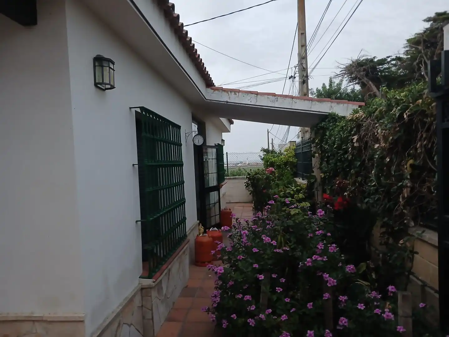 Vista exterior de Casa o chalet en venta en El Puerto de Santa María con Calefacción, Jardín privado y Amueblado