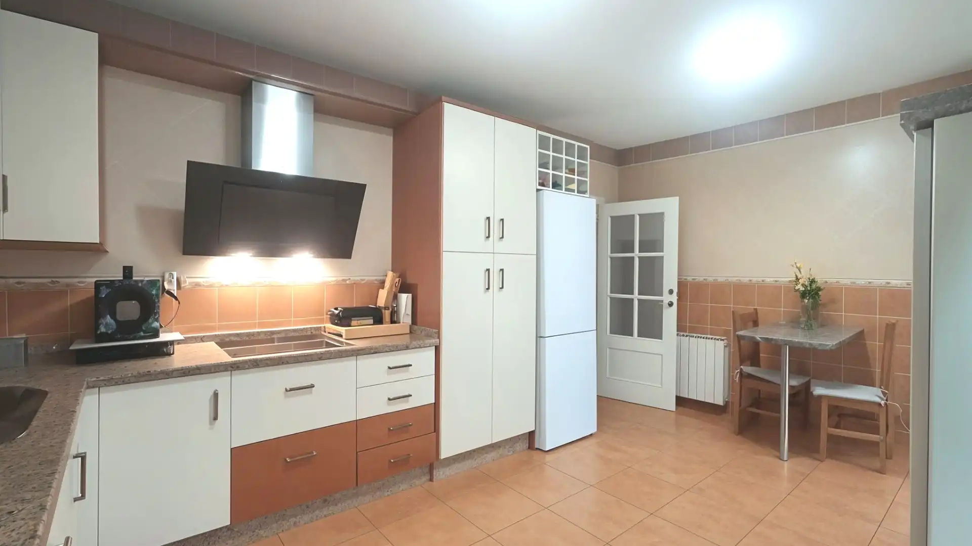 Cuina de Casa o xalet en venda en Don Álvaro amb Aire condicionat, Calefacció i Piscina