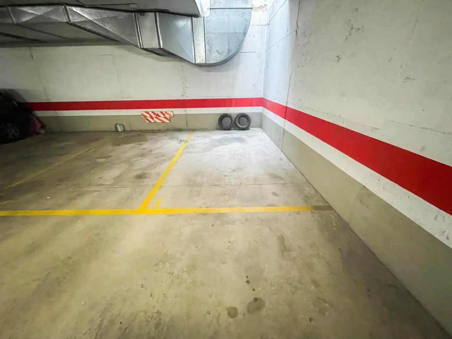 Parking de Dúplex en venta en Olesa de Montserrat con Terraza y Balcón