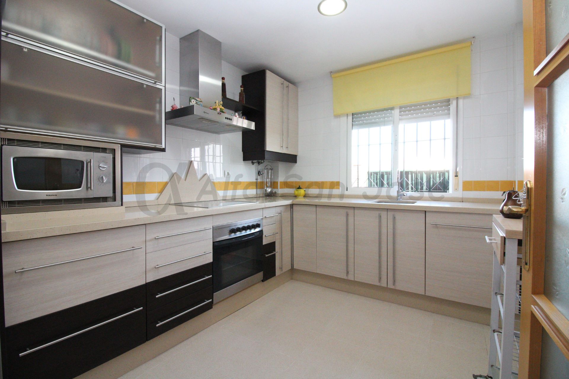 Küche von Einfamilien-Reihenhaus miete in Alcalá del Río mit Klimaanlage und Möbliert