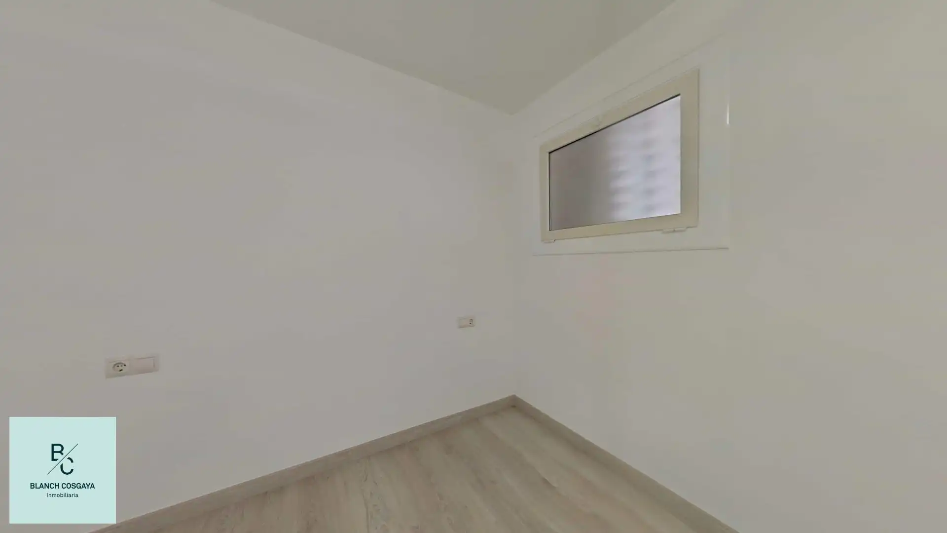 Habitación de Oficina de alquiler en Nou Barris