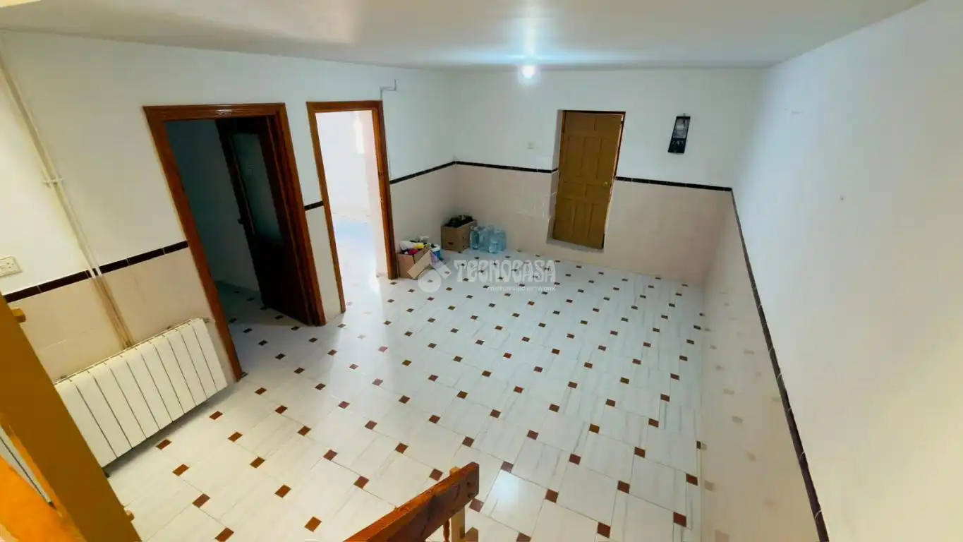 Casa adosada en venda en Villamuelas amb Calefacció