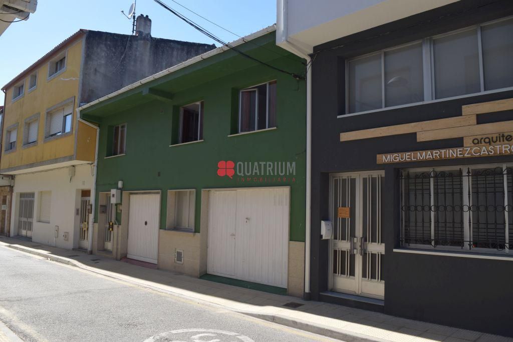 Exterior view of Single-family semi-detached for sale in A Pobra do Caramiñal