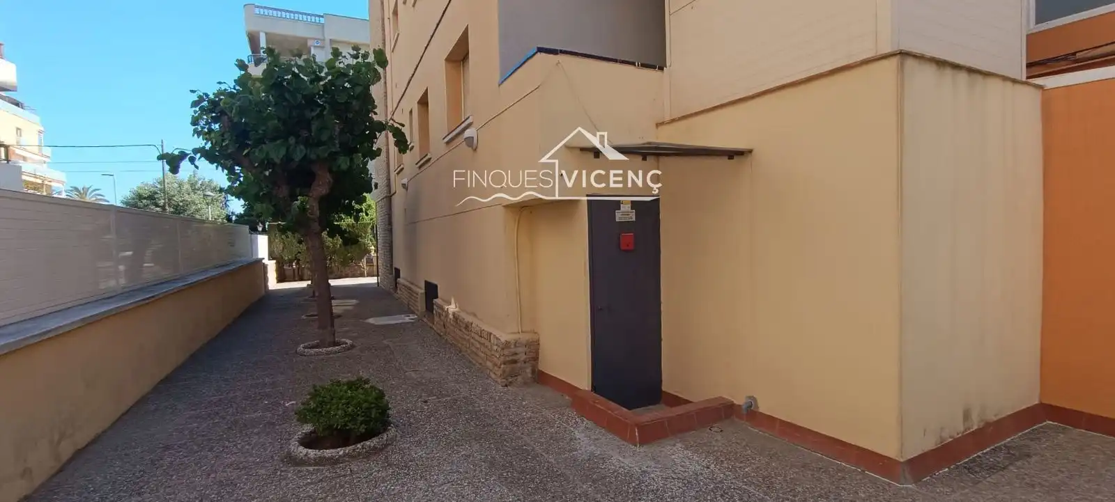 Außenansicht von Dachboden zum Verkauf in Calafell mit Klimaanlage, Heizung und Terrasse