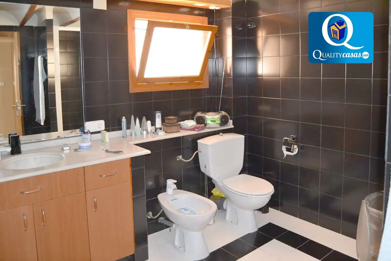 Badezimmer von Haus oder Chalet zum Verkauf in Muro de Alcoy mit Terrasse und Balkon