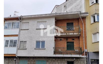 Vista exterior de Pis en venda en Las Navas del Marqués  amb Traster i Balcó