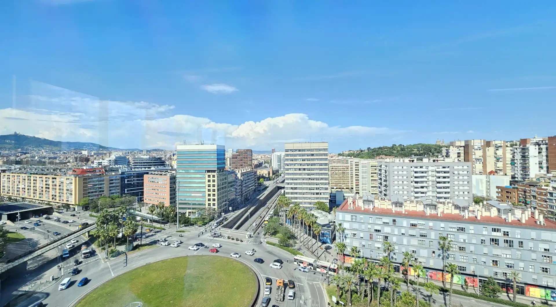 Außenansicht von Büro zur Miete in  Barcelona Capital mit Klimaanlage, Heizung und Alarm