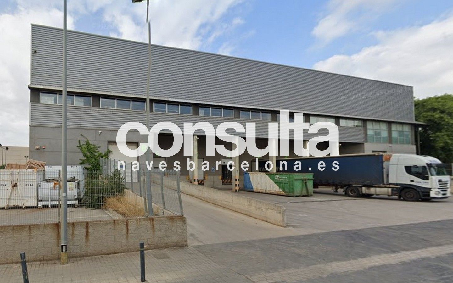 Vista exterior de Nave industrial de alquiler en Sant Boi de Llobregat