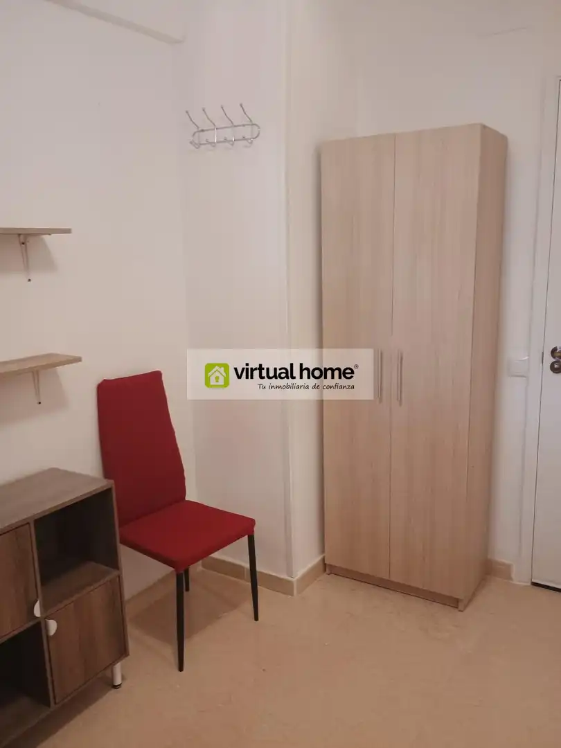 Dormitori de Apartament en venda en Benidorm amb Aire condicionat i Piscina comunitària