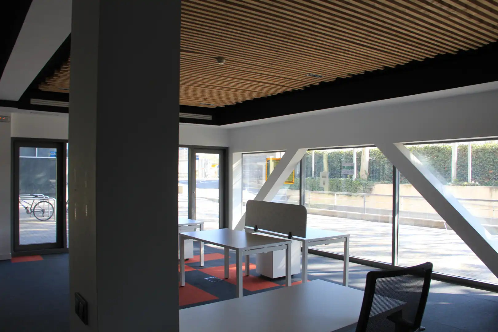 Büro zur Miete in Alcalá de Henares mit Klimaanlage, Heizung und Internet