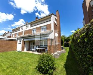 Garden of Single-family semi-detached for sale in Egüés  with Heating, Private garden and Parquet flooring