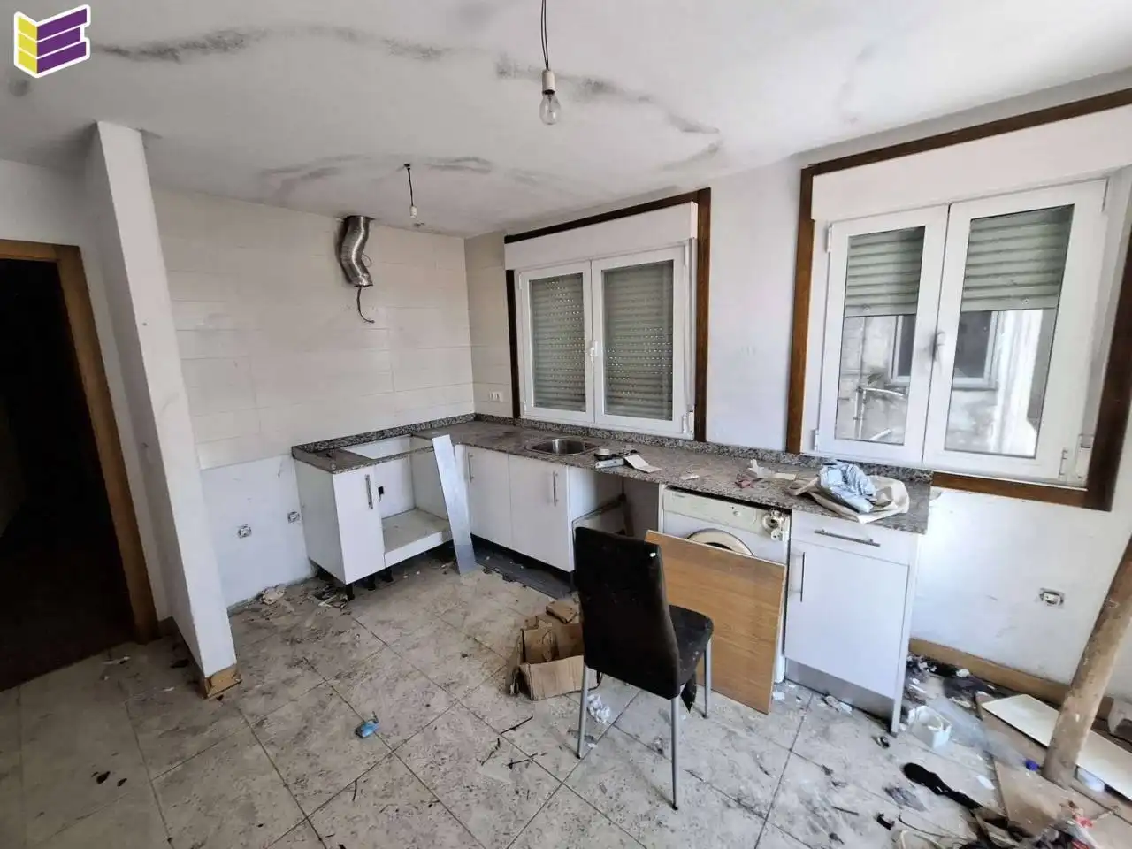Kitchen of Buildings for sale in Vigo 