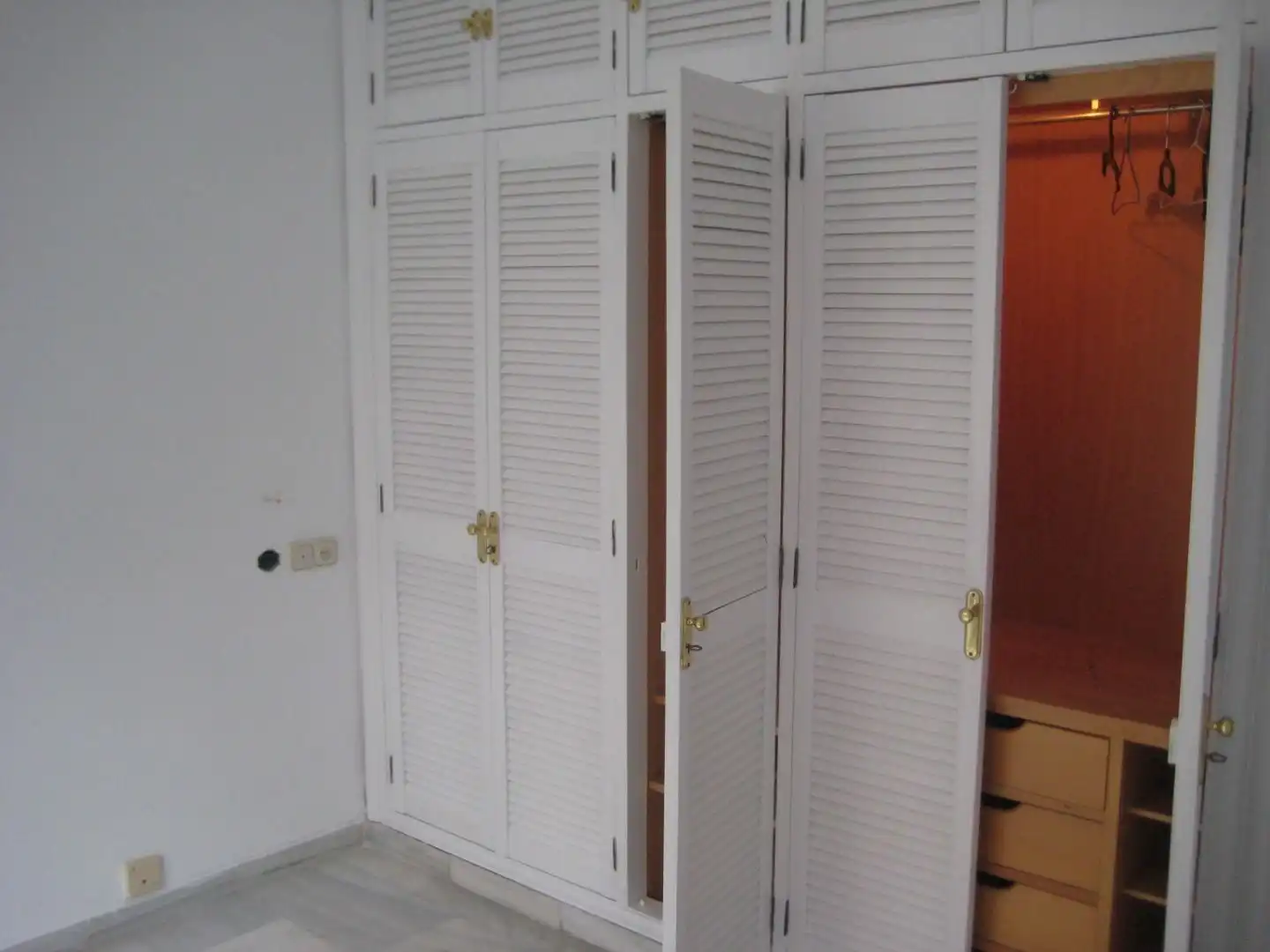 Piso en venta en Melilla con Aire acondicionado