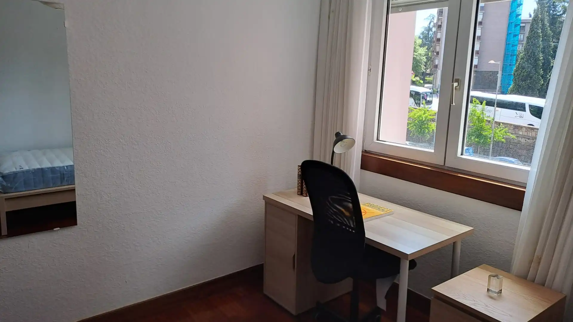 Bedroom of Flat for rent in Bilbao   with Heating, Private garden and Furnished