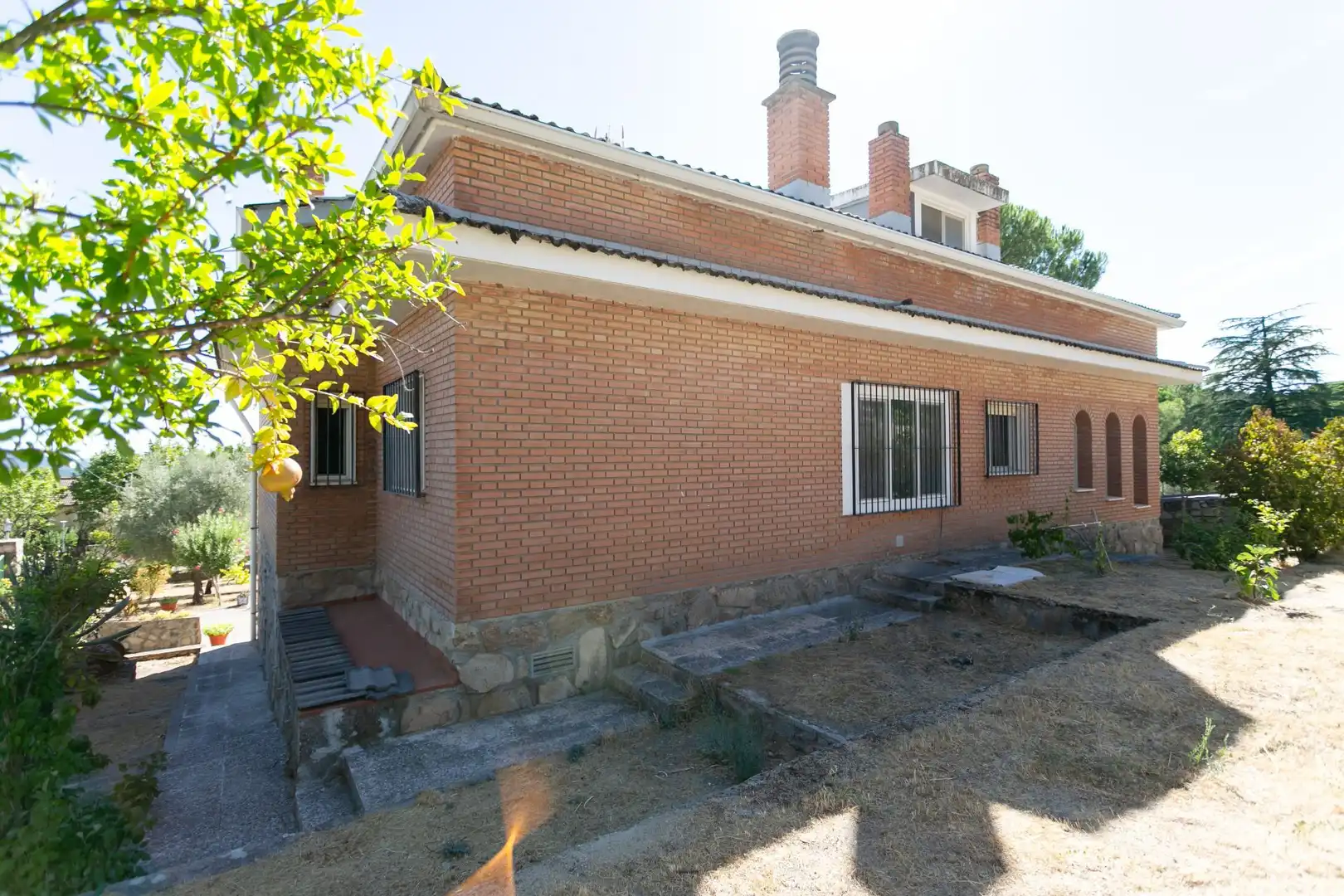 Vista exterior de Casa o xalet en venda en Valdemaqueda amb Jardí privat i Traster
