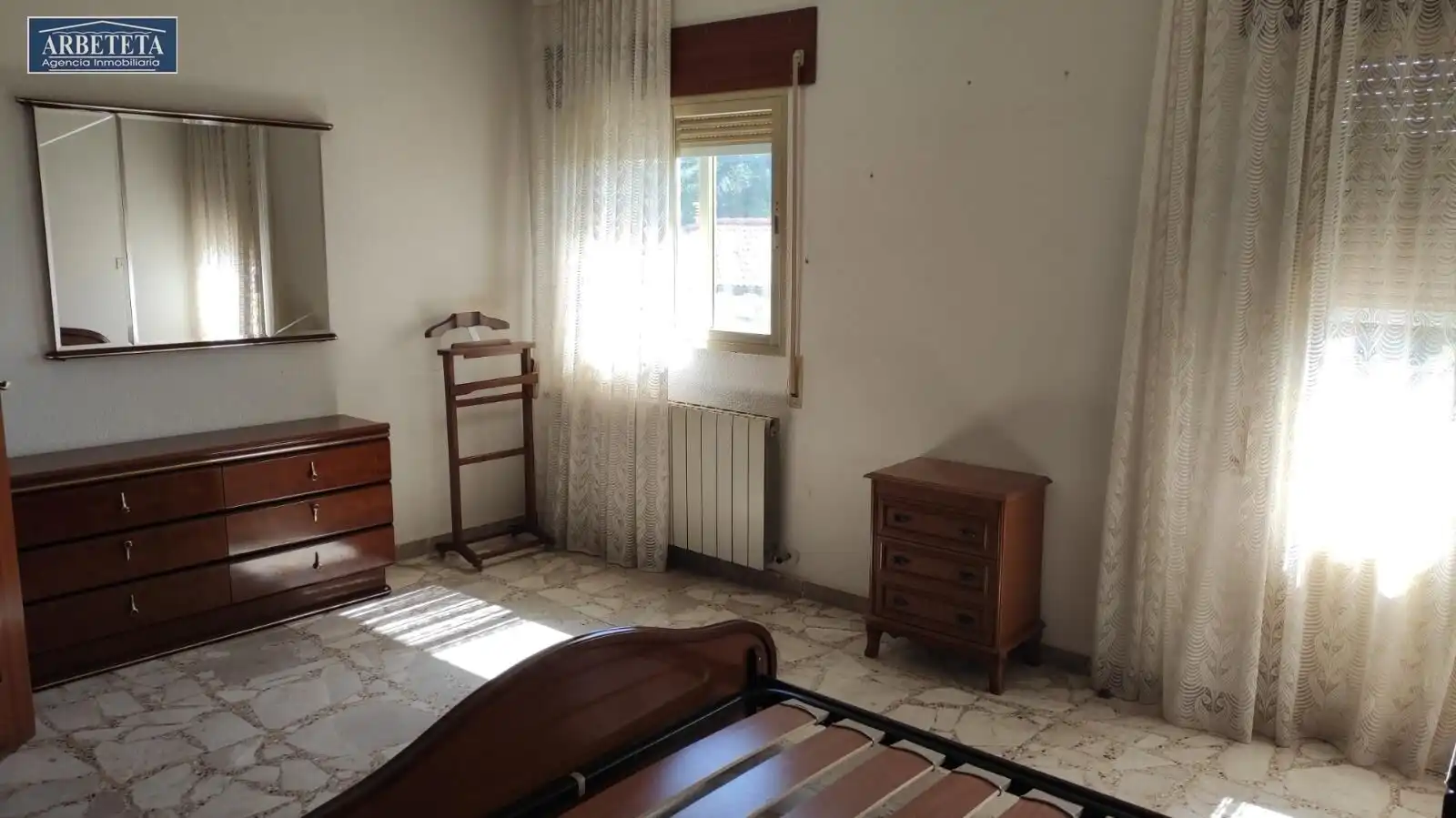 Habitación de Finca rústica en venta en Sacecorbo con Calefacción, Terraza y Balcón