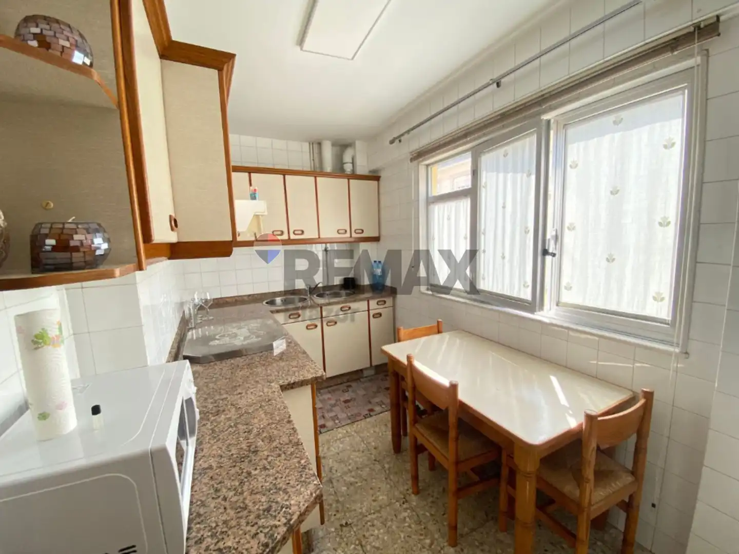 Cocina de Piso de alquiler en Santiago de Compostela  con Calefacción, Amueblado y Horno