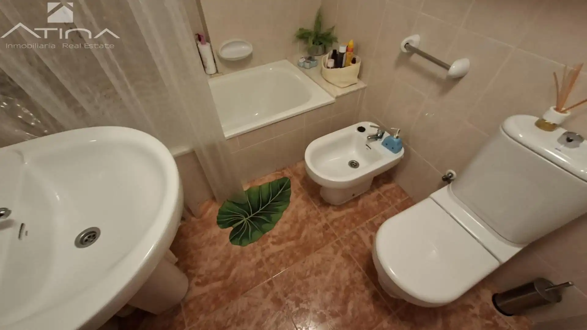 Bathroom of Apartments for sale in Miramar  with Air Conditioner, Heating and Terrace