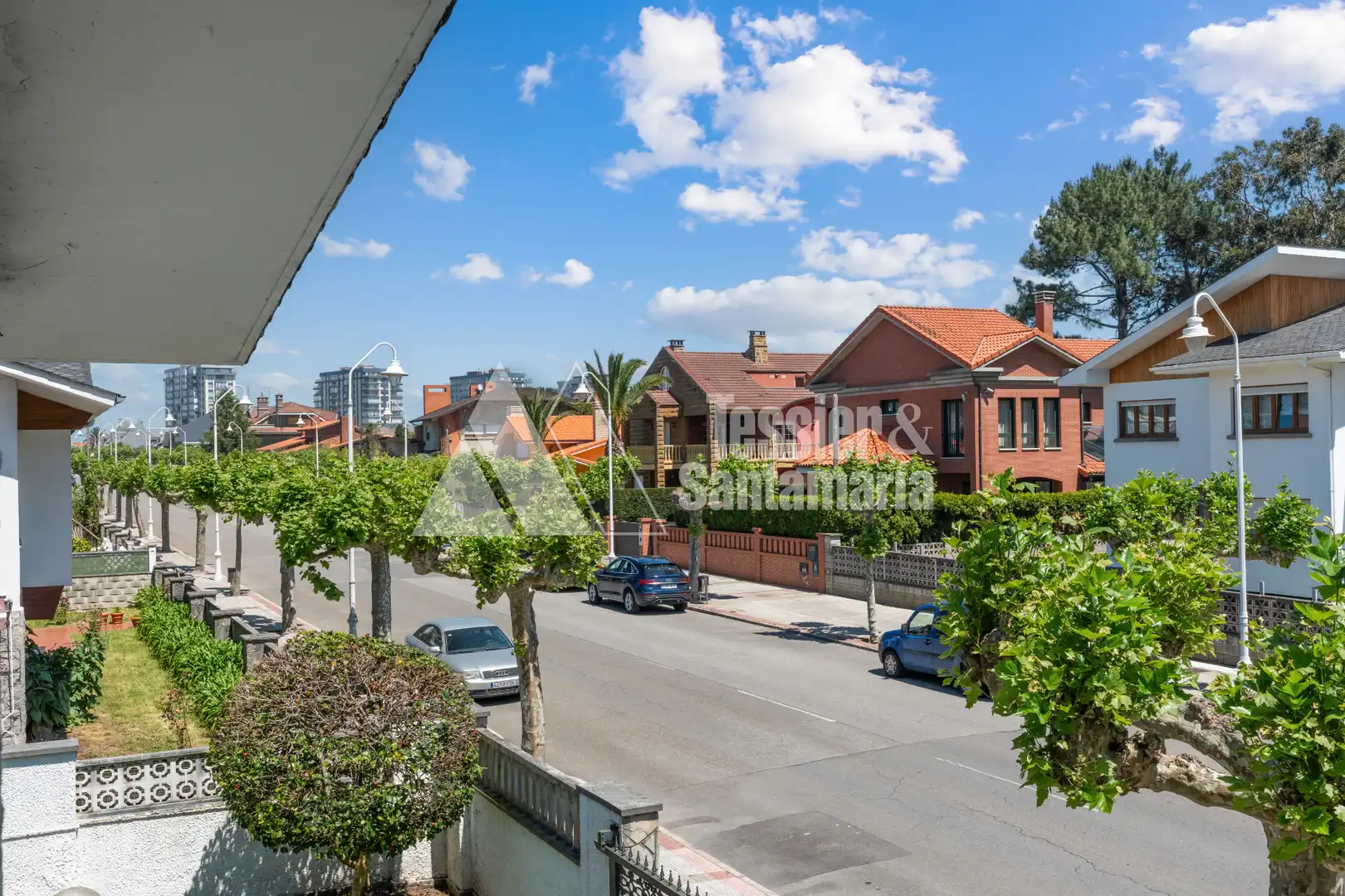 Vista exterior de Casa o chalet en venta en Castrillón con Calefacción, Jardín privado y Terraza
